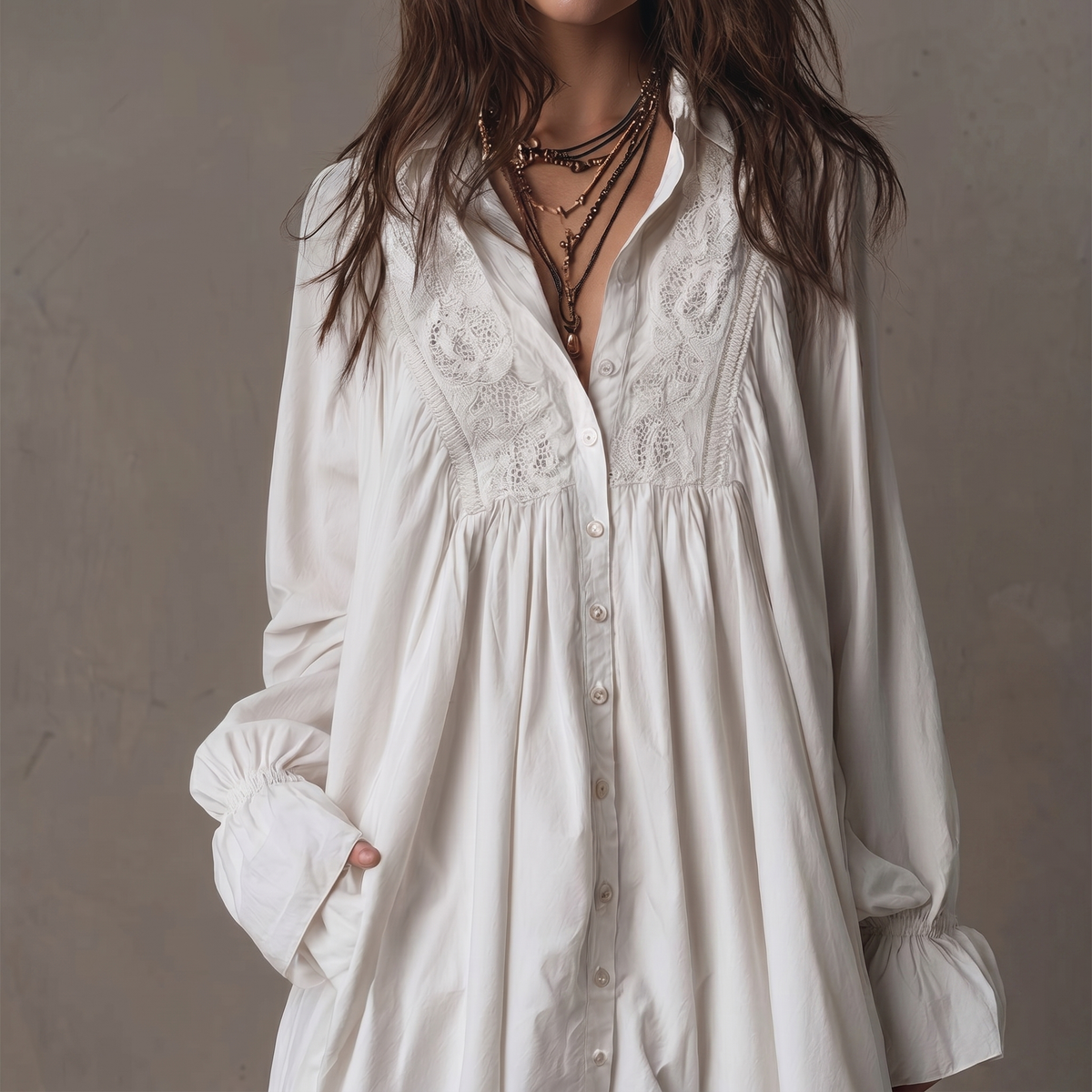 Mini-robe de style rétro avec de la dentelle