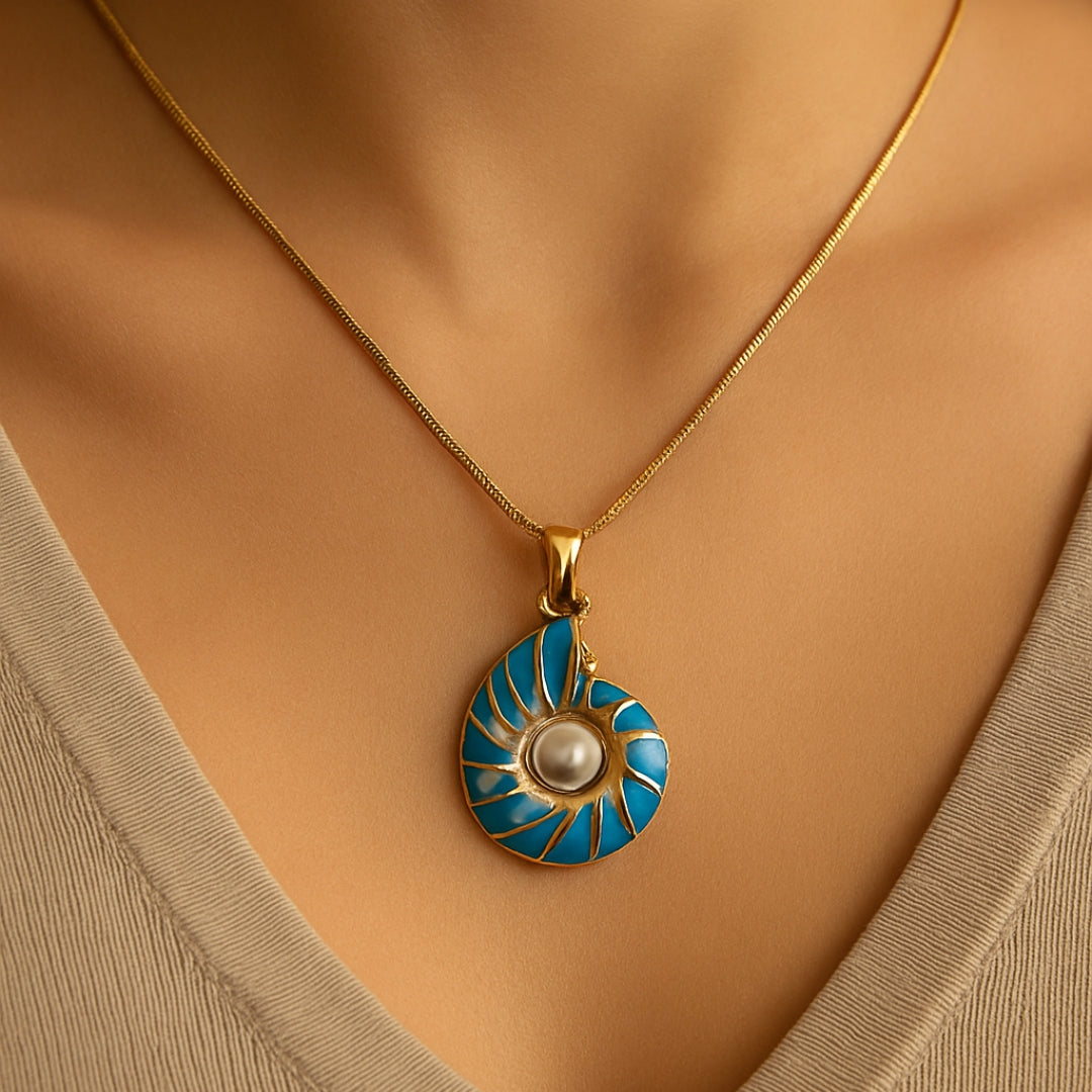 Collana con Conchiglia Blu Perla