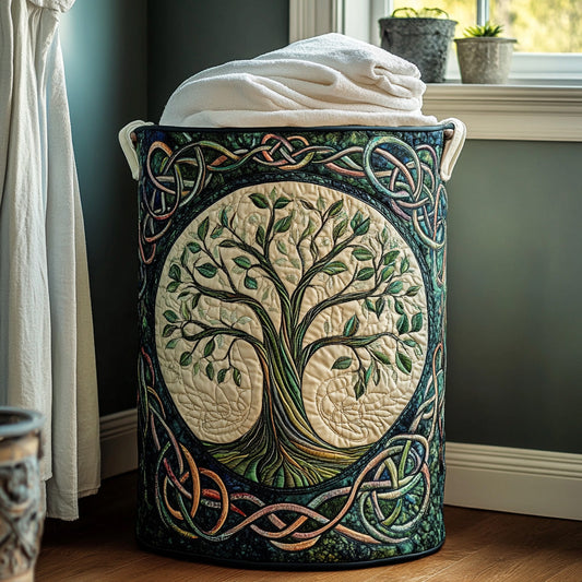 Panier matelassé avec racines et branches entrelacées