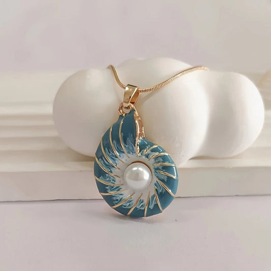 Collier Pendentif Perle en Coquillage