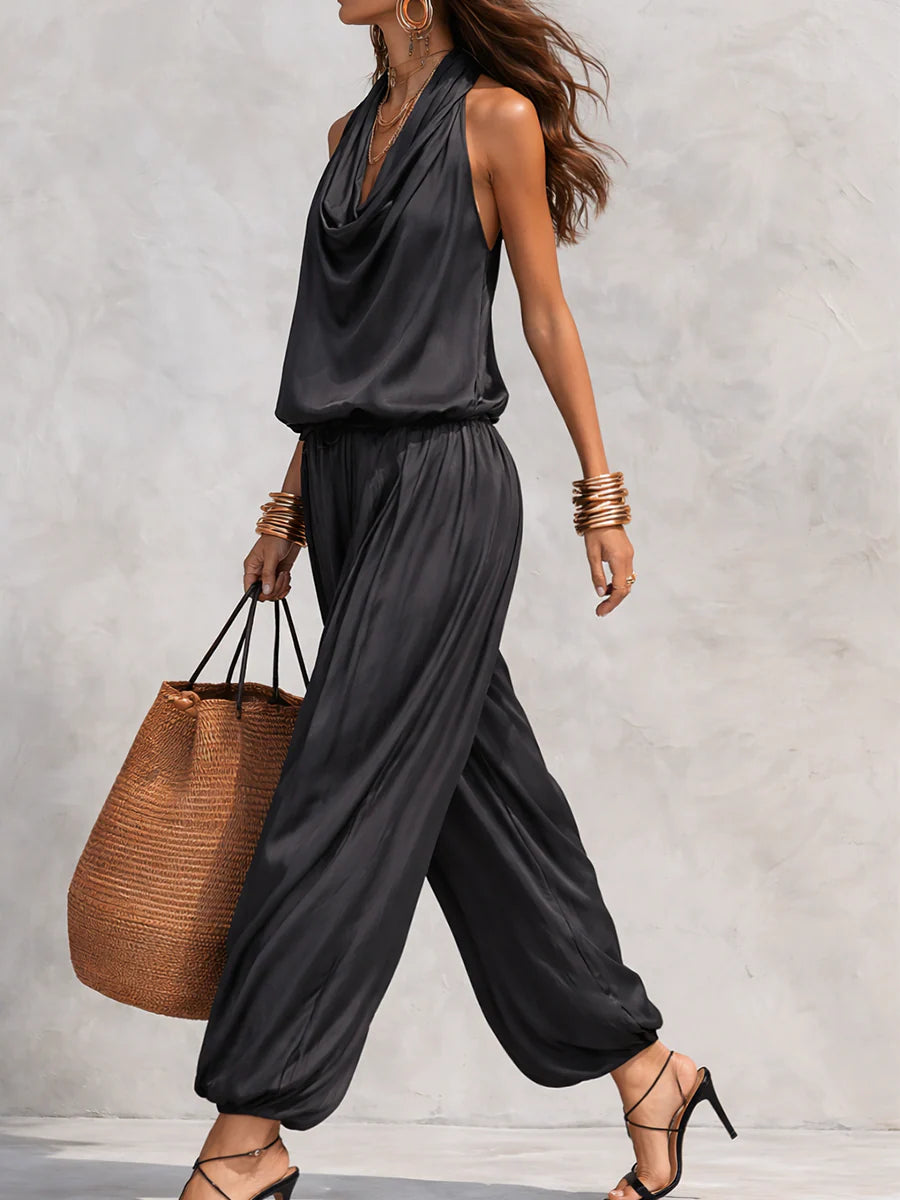 Ensemble top sans manches dos nu noir et pantalon plissé