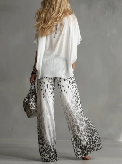 Ensemble T-shirt Fluide Blanc Et Pantalon En Mousseline Imprimé Léopard