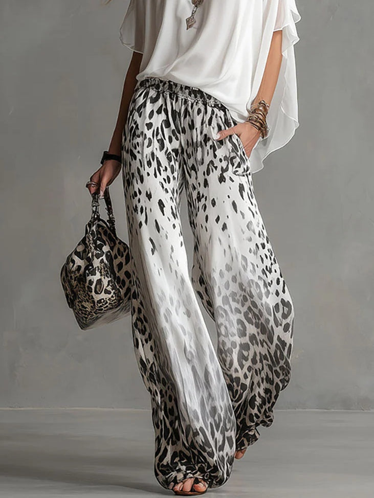 Ensemble T-shirt Fluide Blanc Et Pantalon En Mousseline Imprimé Léopard