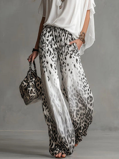 Ensemble T-shirt Fluide Blanc Et Pantalon En Mousseline Imprimé Léopard
