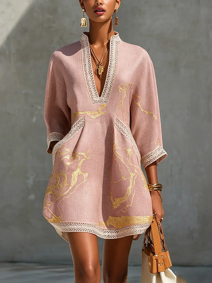 Donatella - Mini robe noire à imprimé marbré doré et dentelle crochet