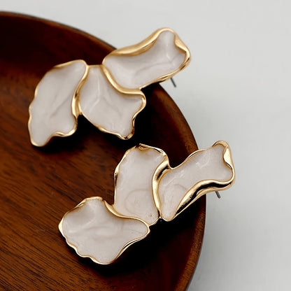 Boucles d'Oreilles Pétale de Fleur en Perle
