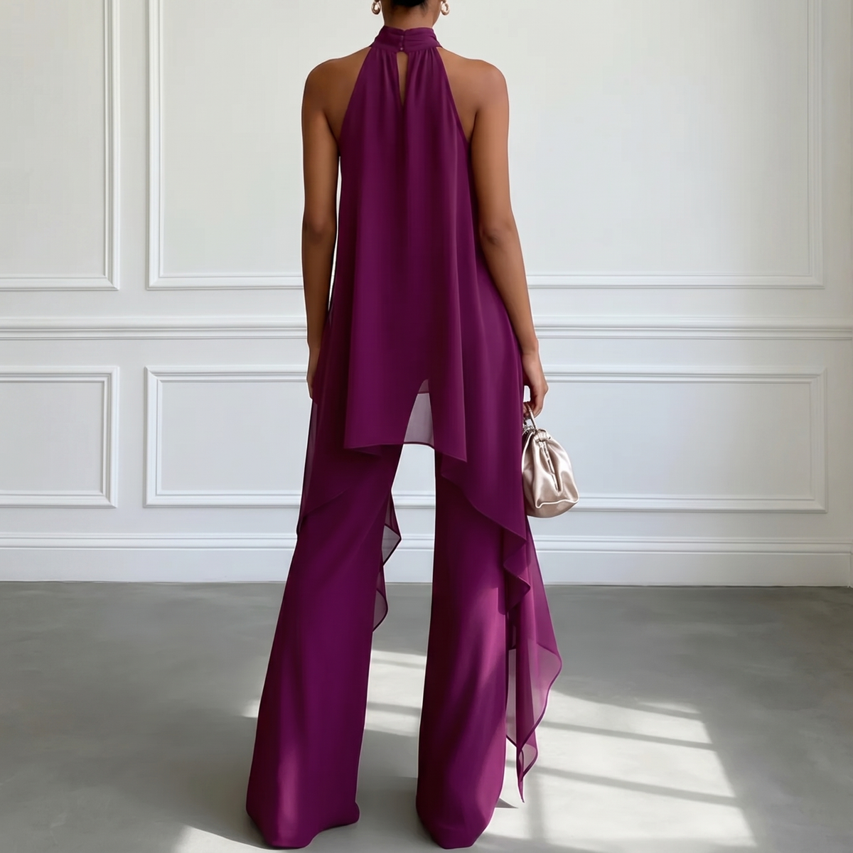Conjunto elegante de top con cuello halter morado