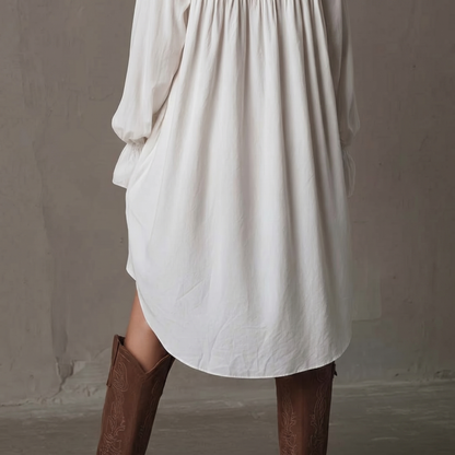 Mini-robe de style rétro avec de la dentelle