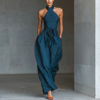 Combinaison bleu marine avec encolure dos nu croisée