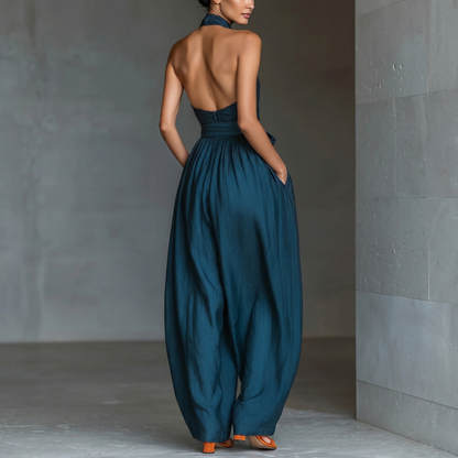 Combinaison bleu marine avec encolure dos nu croisée