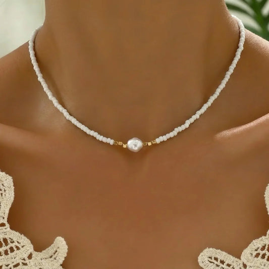 Collier de Perles Minimaliste